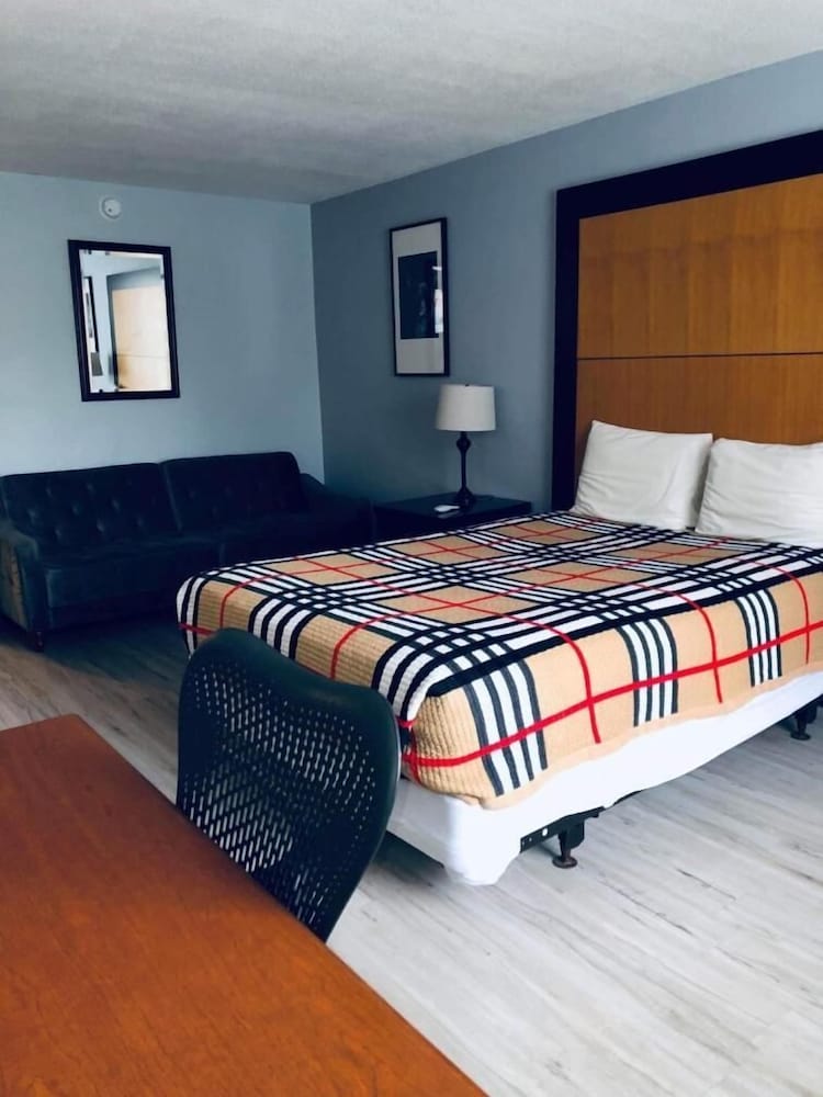 Apm Inn & Suites 17/54