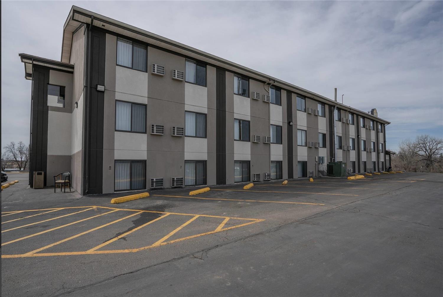 Super 8 by Wyndham Miles City 30/37