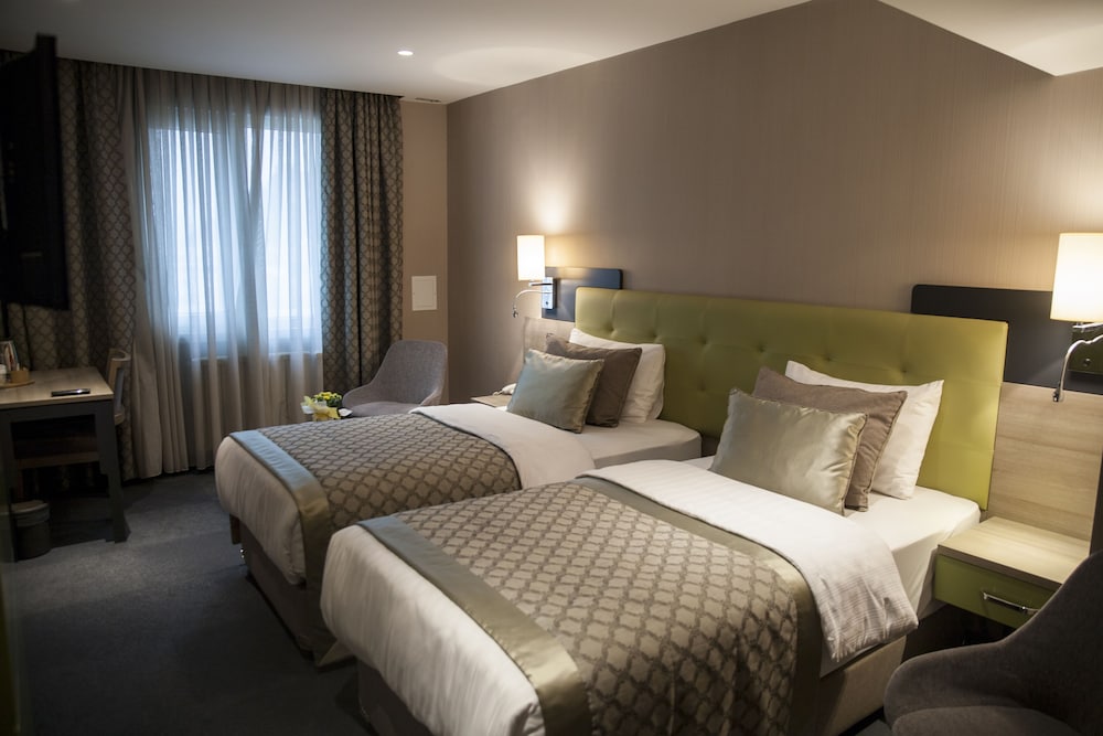 STANDARD, TWIN BEDS