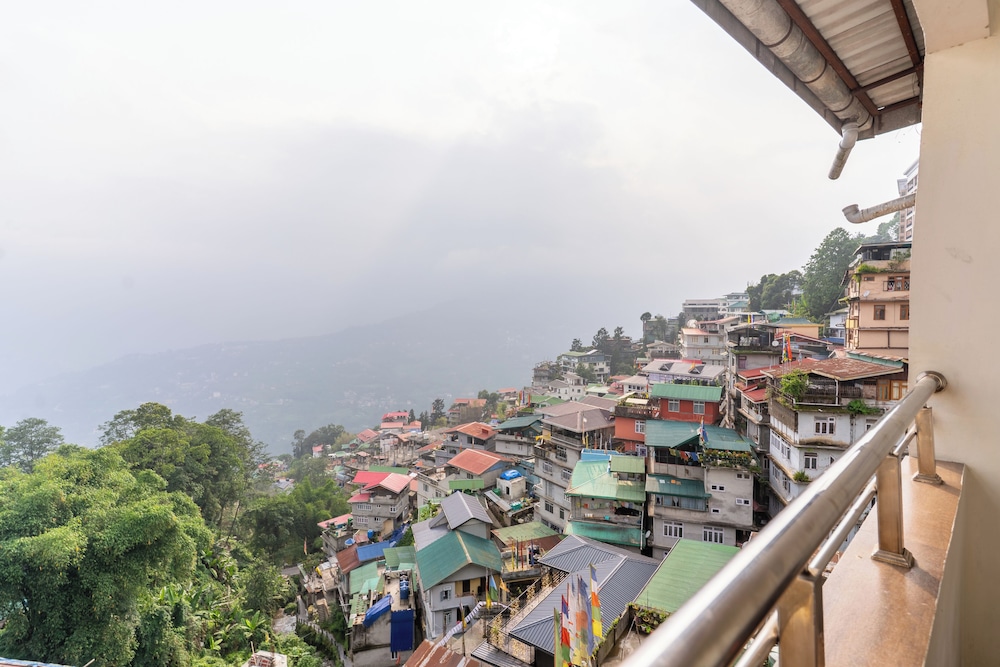 Kingston By Yagi Gangtok 44/50