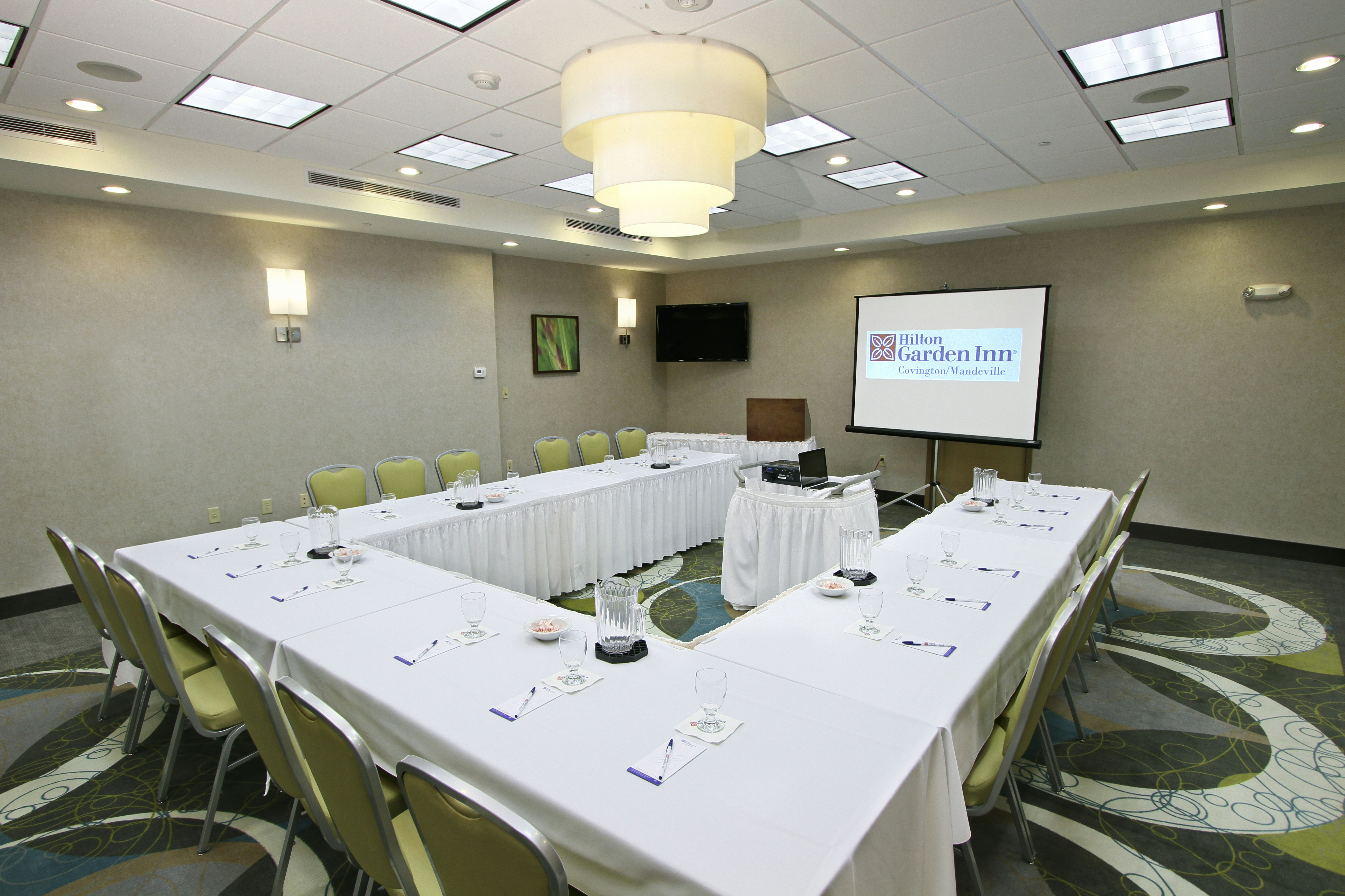 Hilton Garden Inn Covington Mandeville 44/45