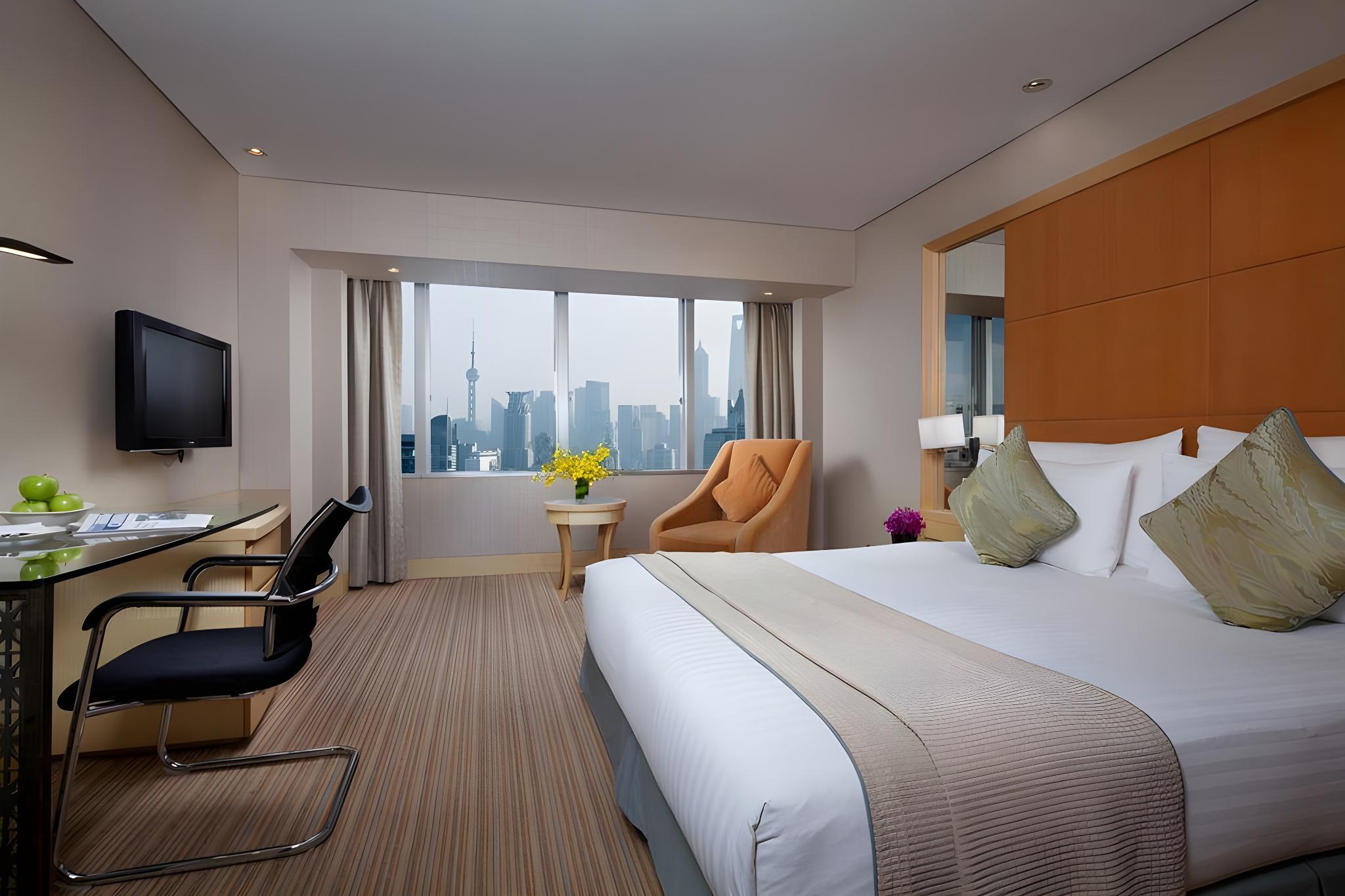 DELUXE, DOUBLE BED, WITH VIEW