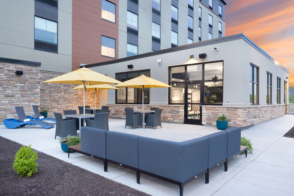 Hampton Inn Verona at Turning Stone 3/48