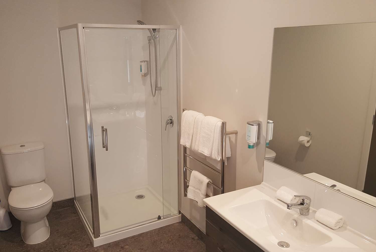 Ramada Suites by Wyndham Queenstown Remarkables Park 13/13
