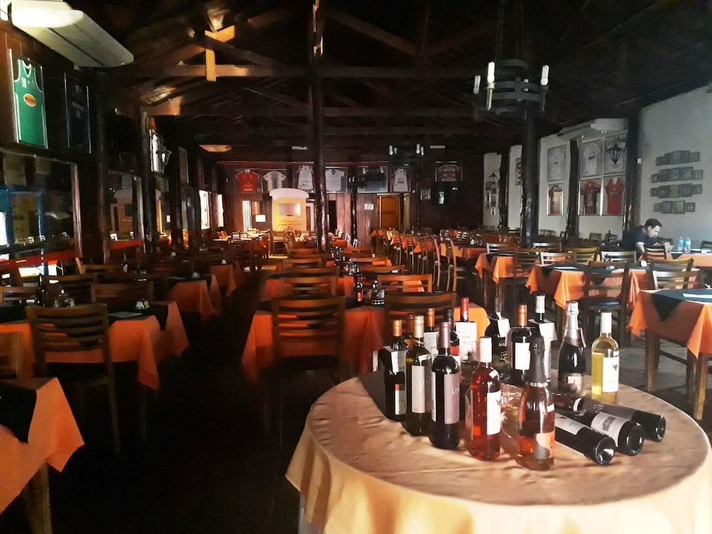 Cristal Palace Inn 32/40