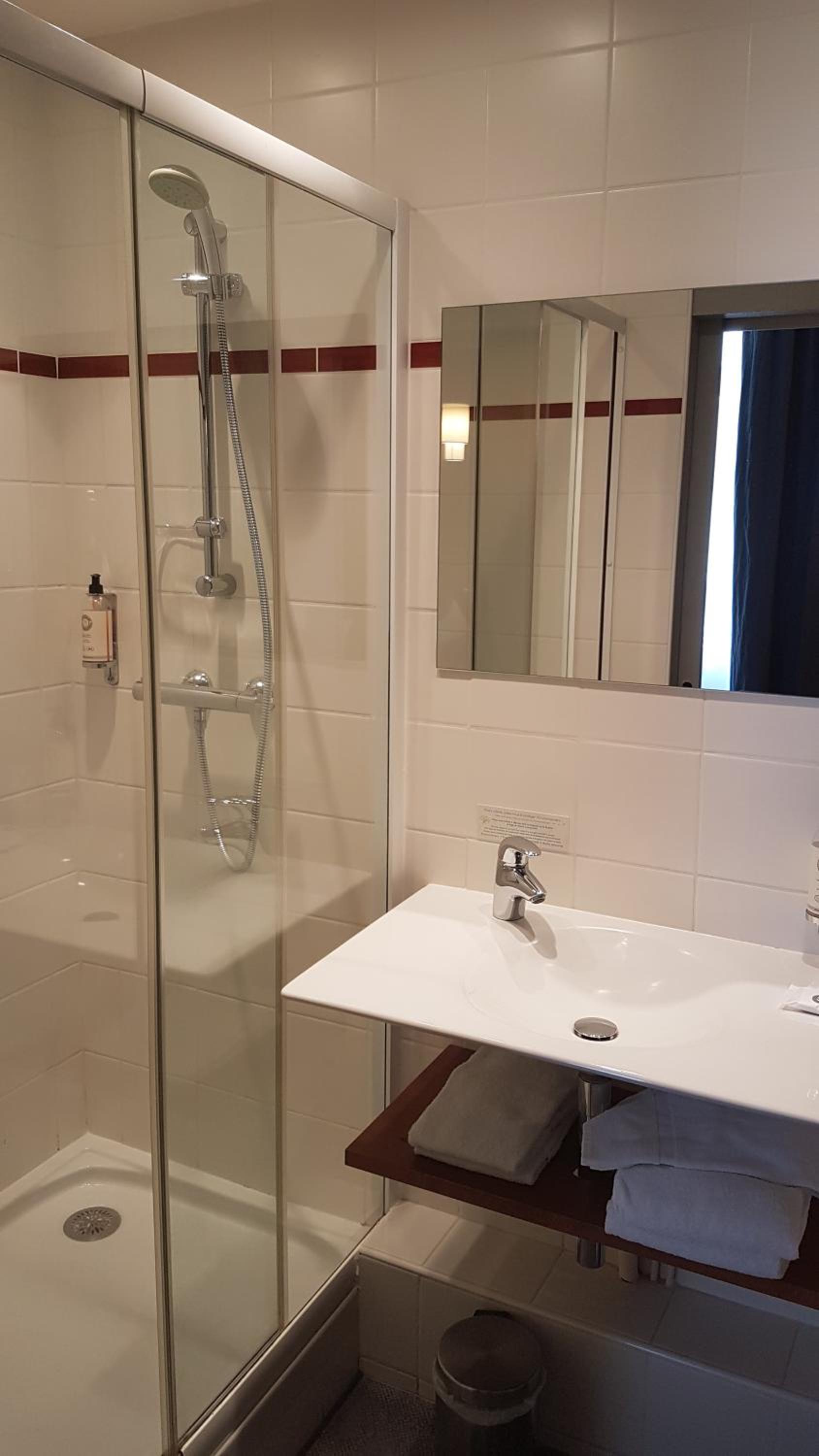 غرفة سوبيريور بسرير مزدوج، Best Western Le Duguesclin 4/6