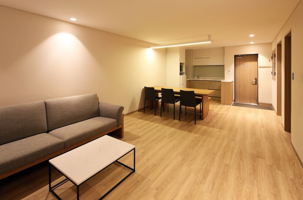 Dukgu Oncheon Resort Hotel 42/50