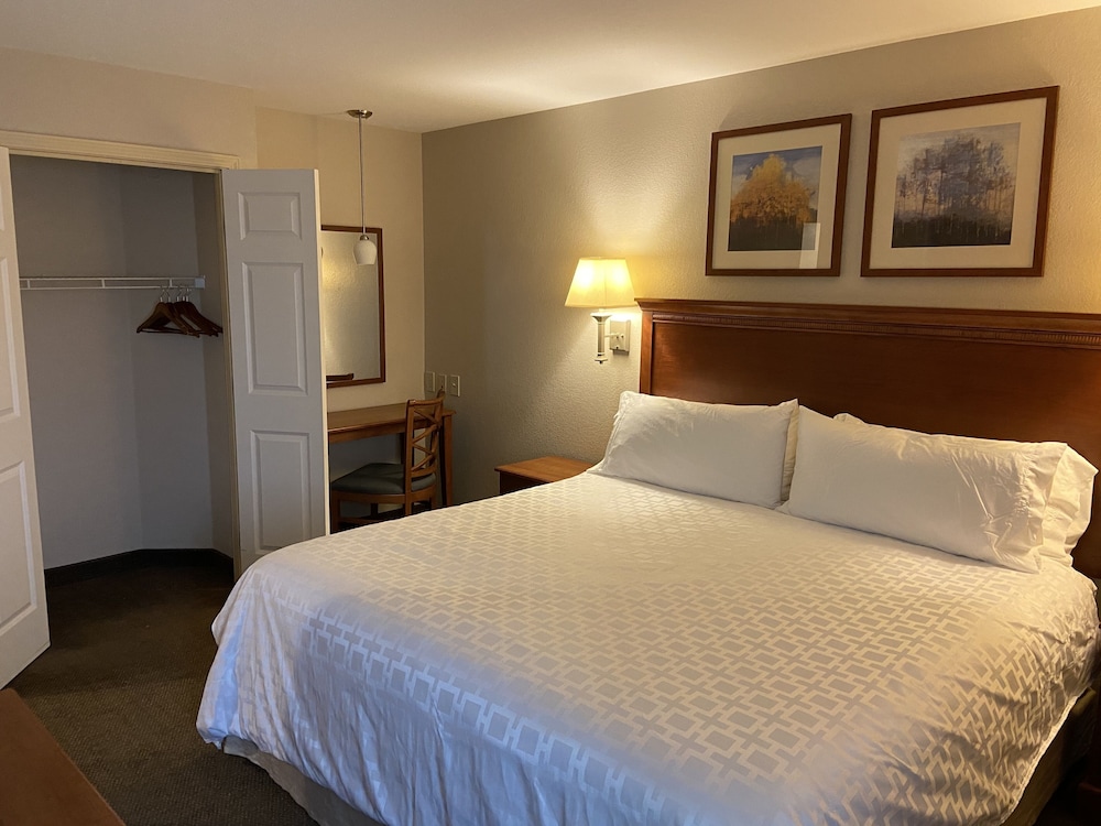 Western Slope Suites 23/59