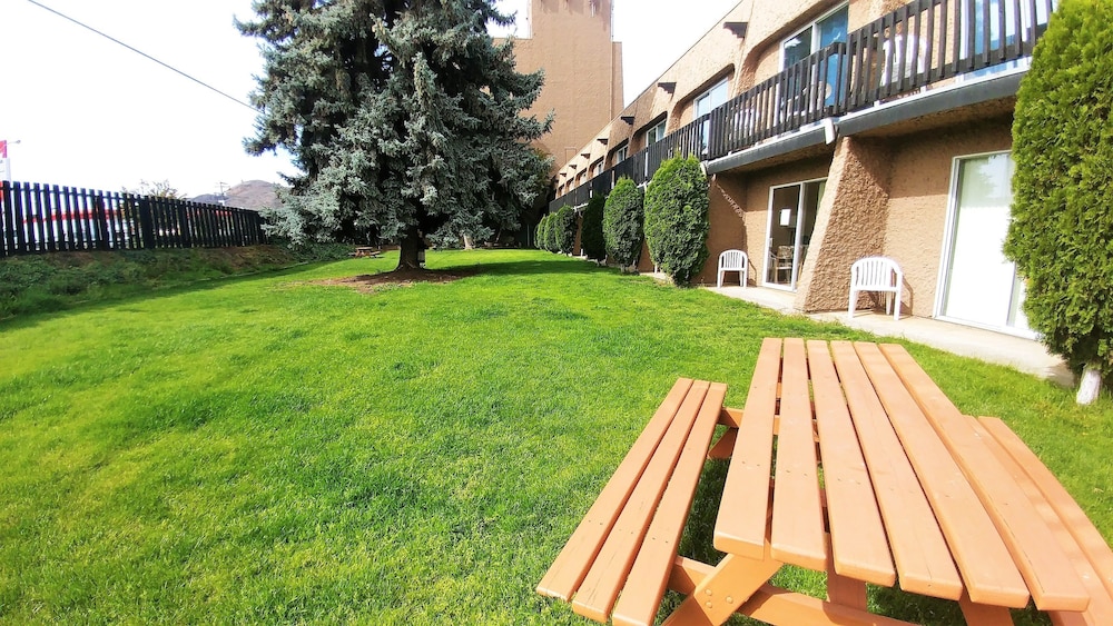Divya Sutra Plaza & Conference Centre Vernon, BC 49/74