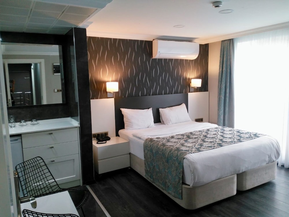 Riva Hotel Alsancak 20/47