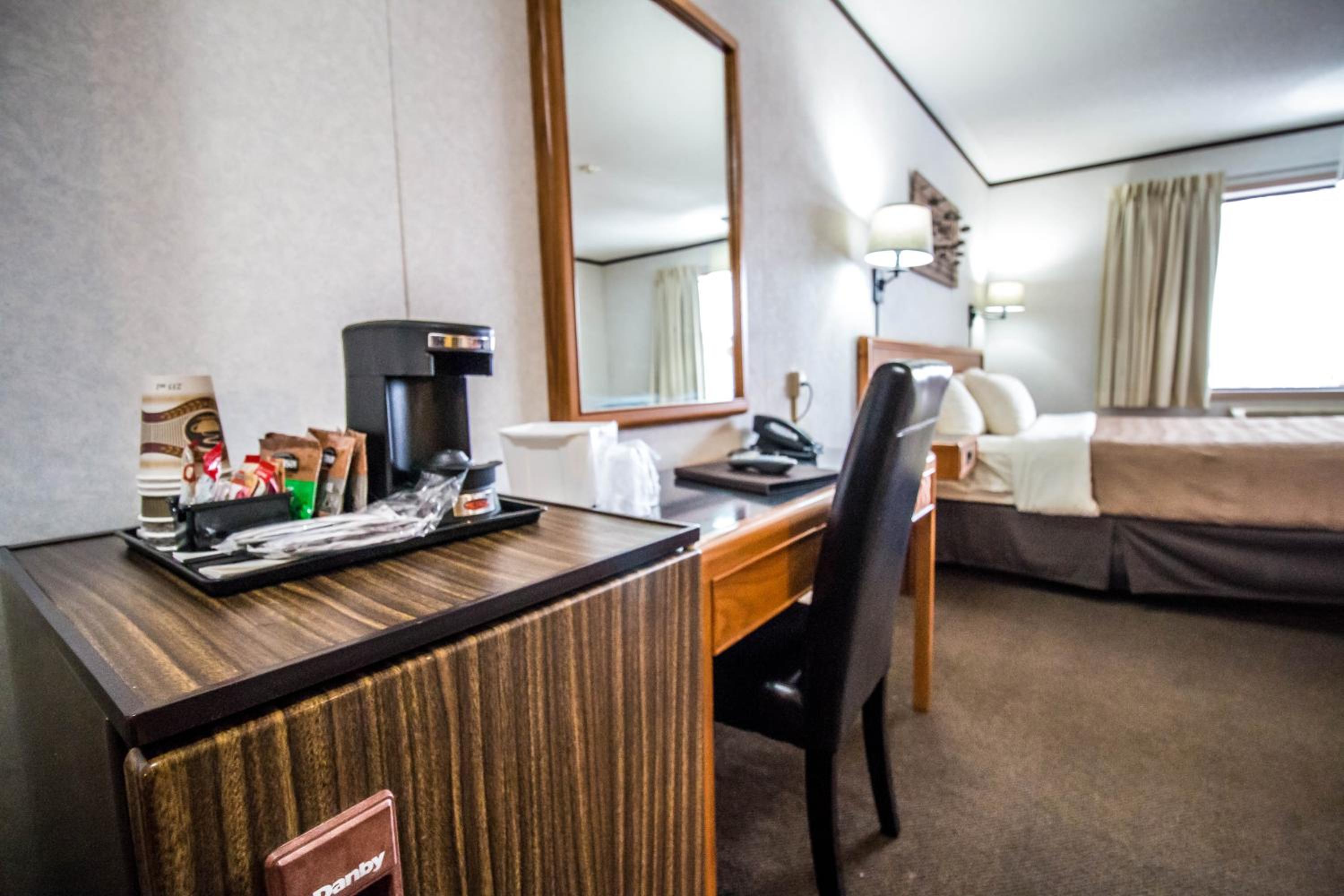 Companion Hotel Motel 28/33