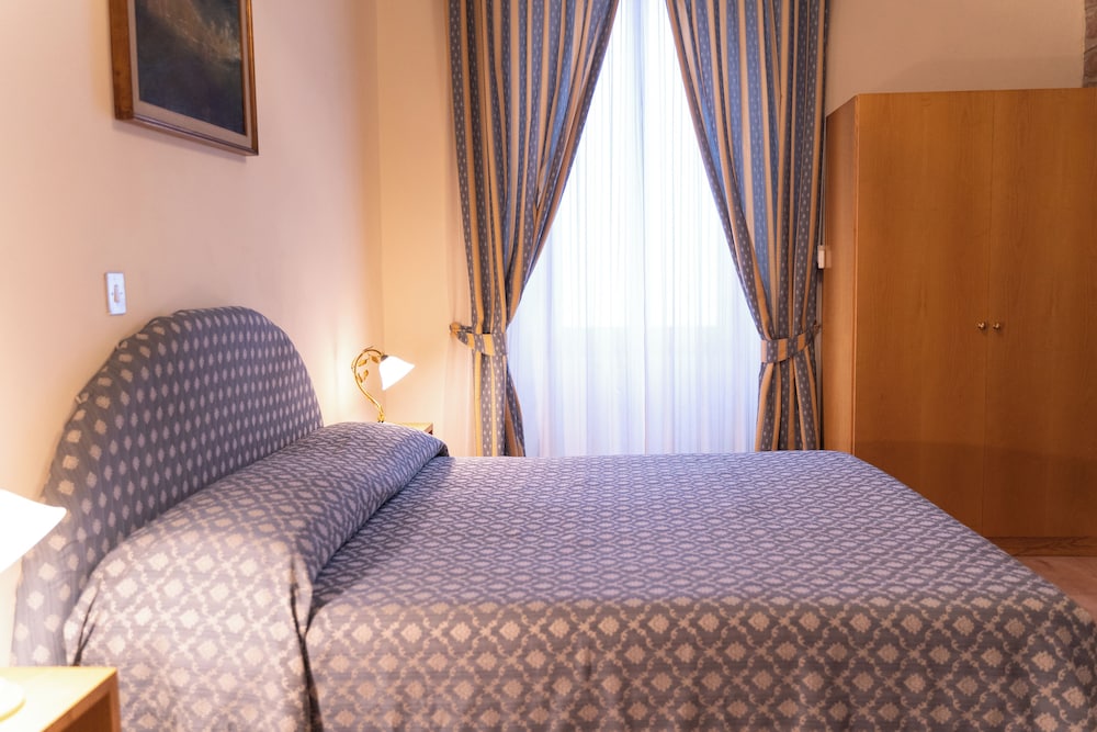 Hotel Belvedere 11/50