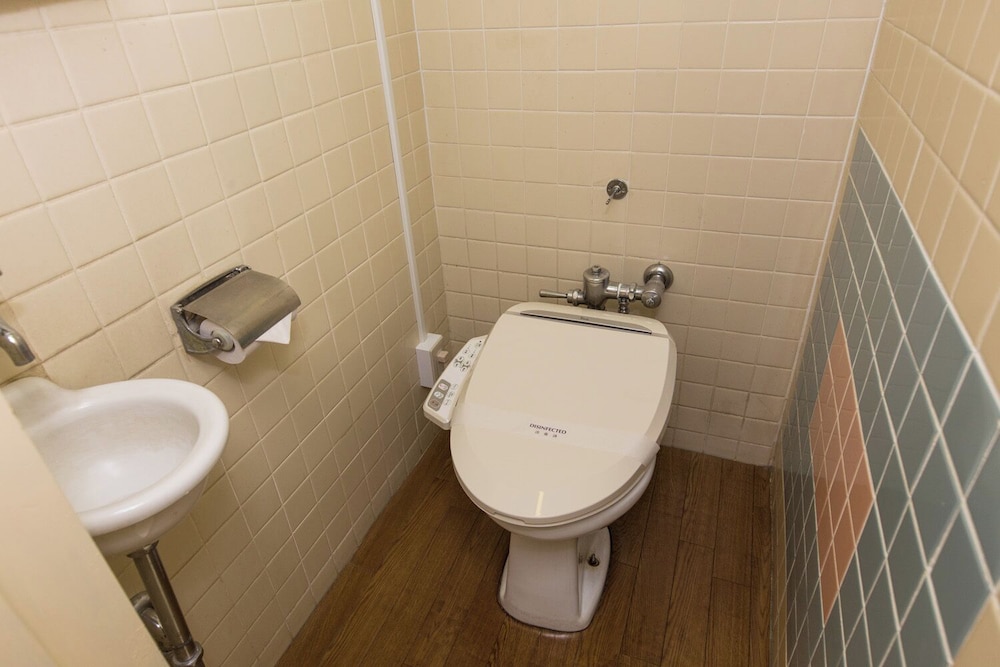 Japanese, Economy, 4 Futon Beds, Shared Bathroom