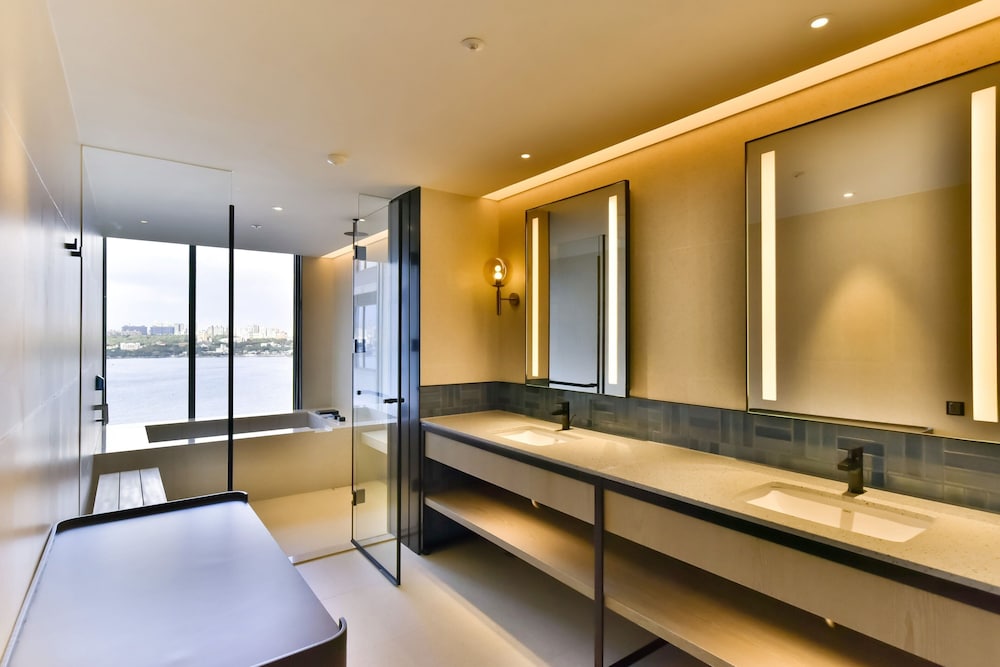 Four Points by Sheraton Taipei Bali 50/50