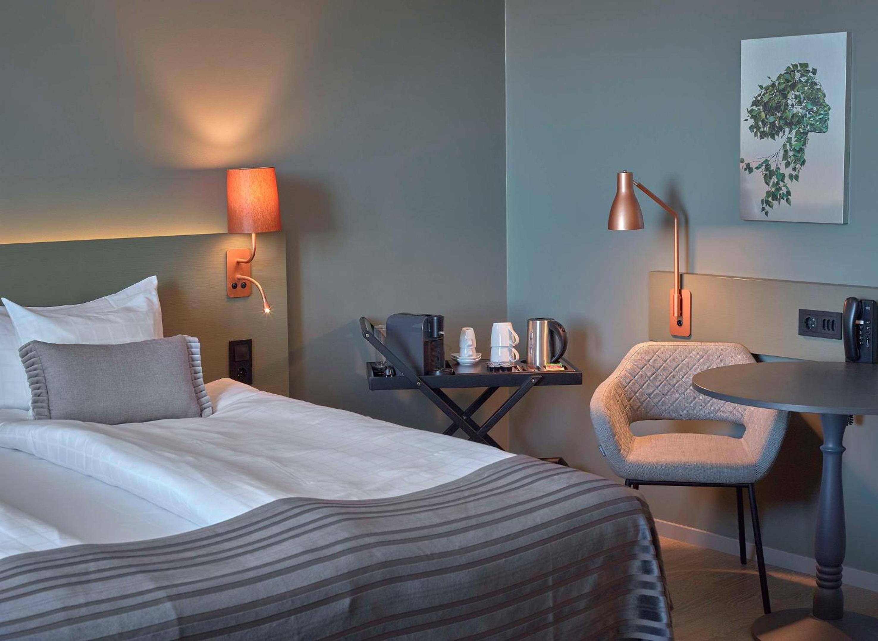Master, Suite, City View