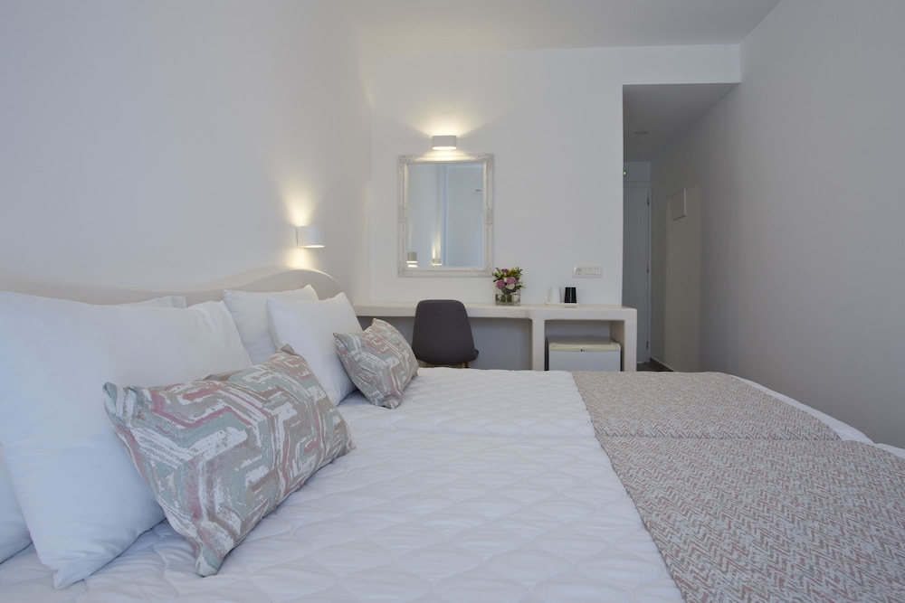 Alexandra Hotel 13/63