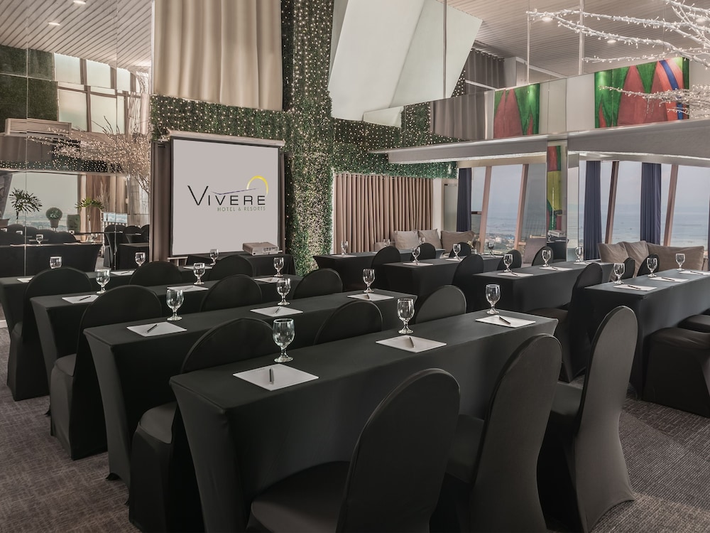 Vivere Suites 50/62