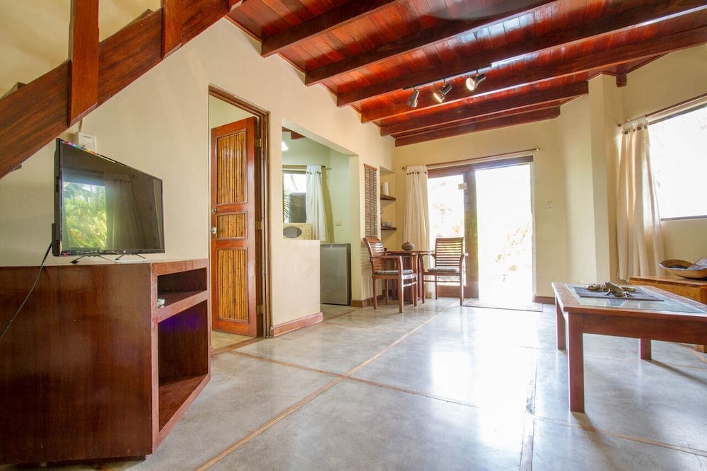 Hotel Tamarindo Village 8/74