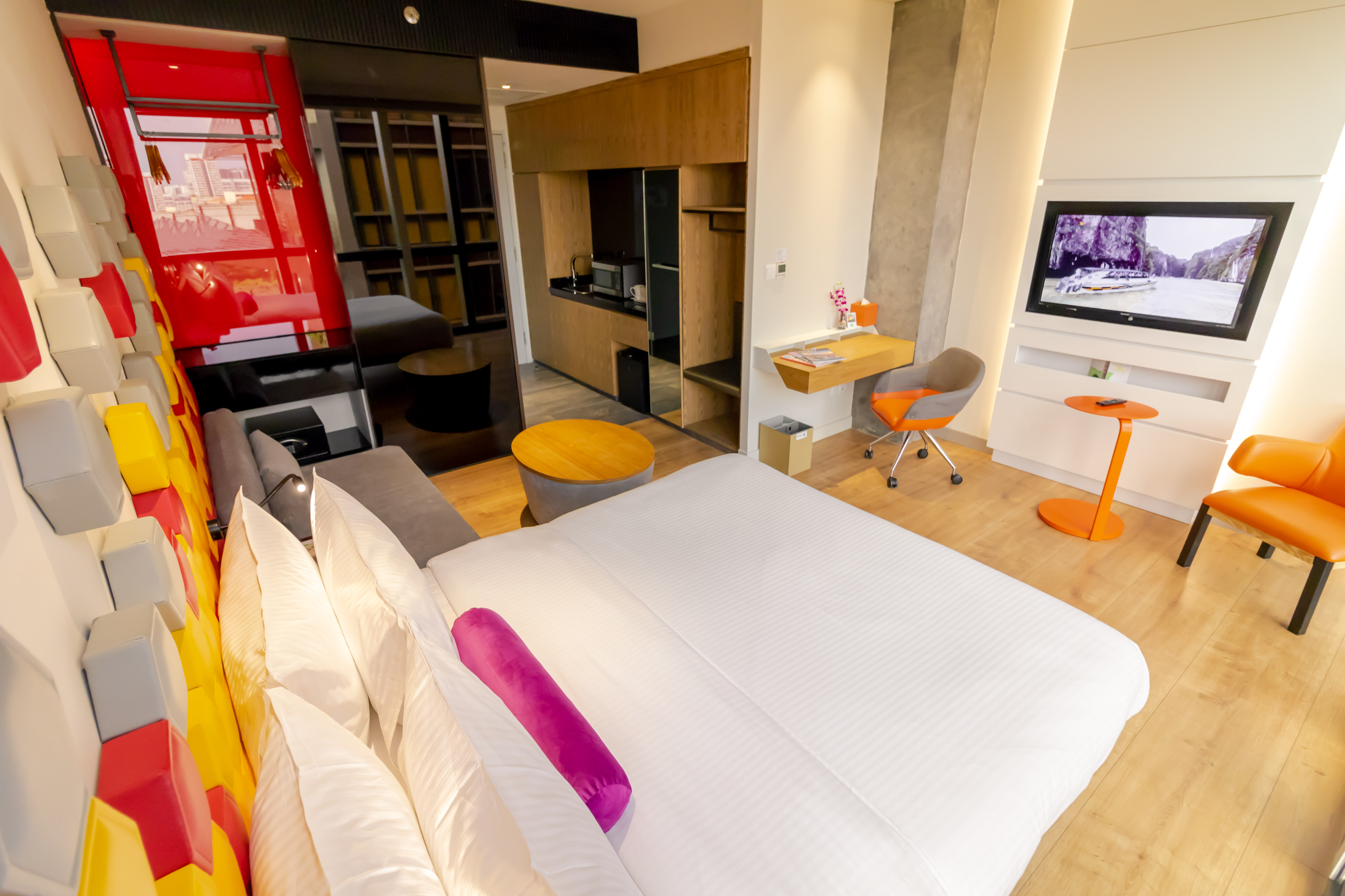 ROOM, DOUBLE BED, SOFA