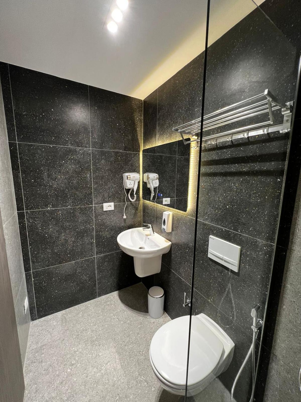Ikona Hotel Shkoder 41/43