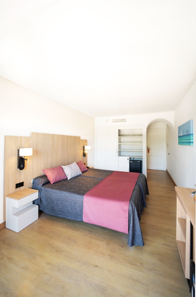 Hotel Cala D'Or Gardens 25/70