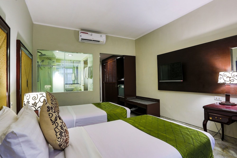 Johns Pardede International Hotel 10/36