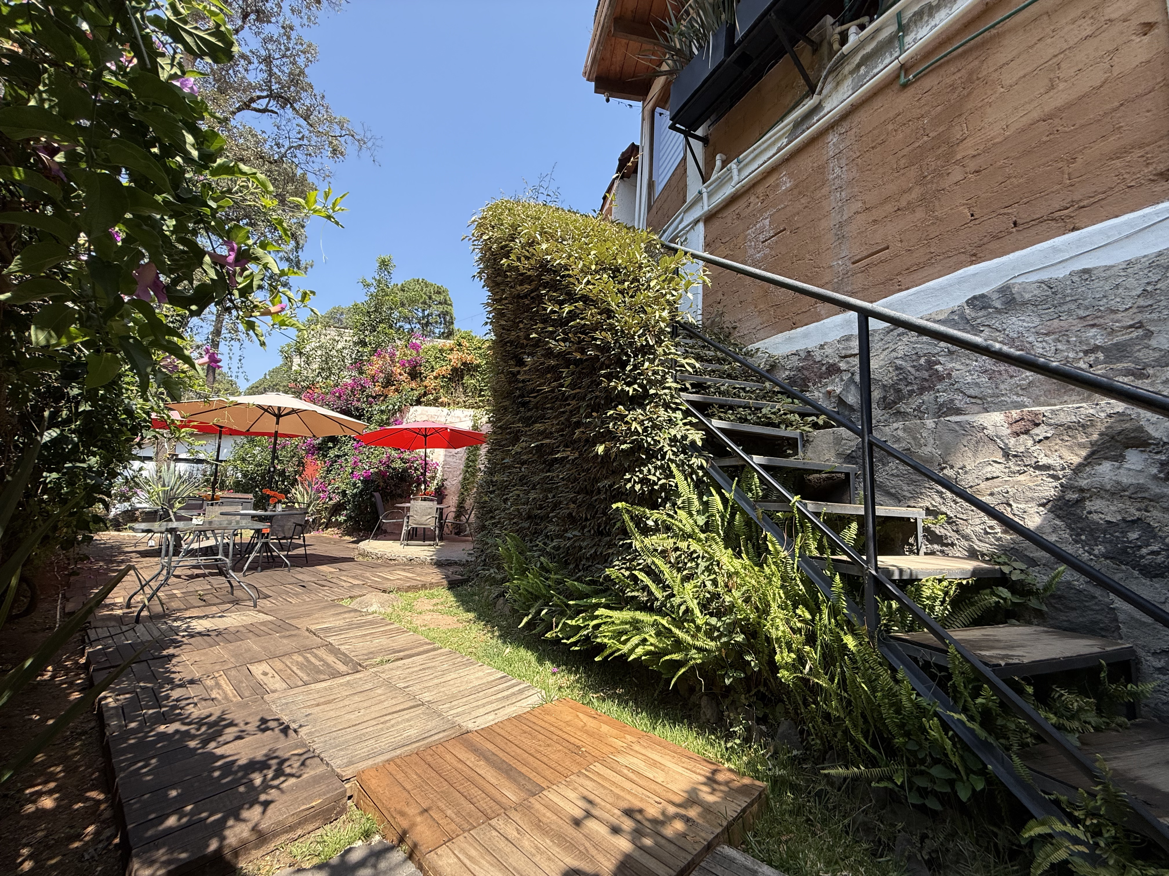 Encino House 48/50