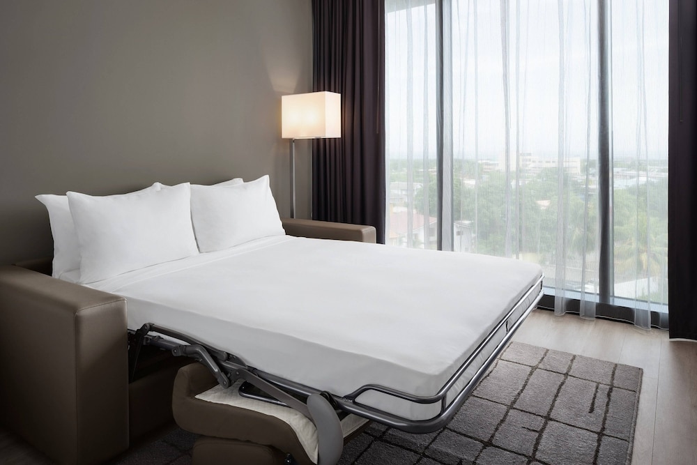 AC Hotel Kingston, Jamaica 13/55