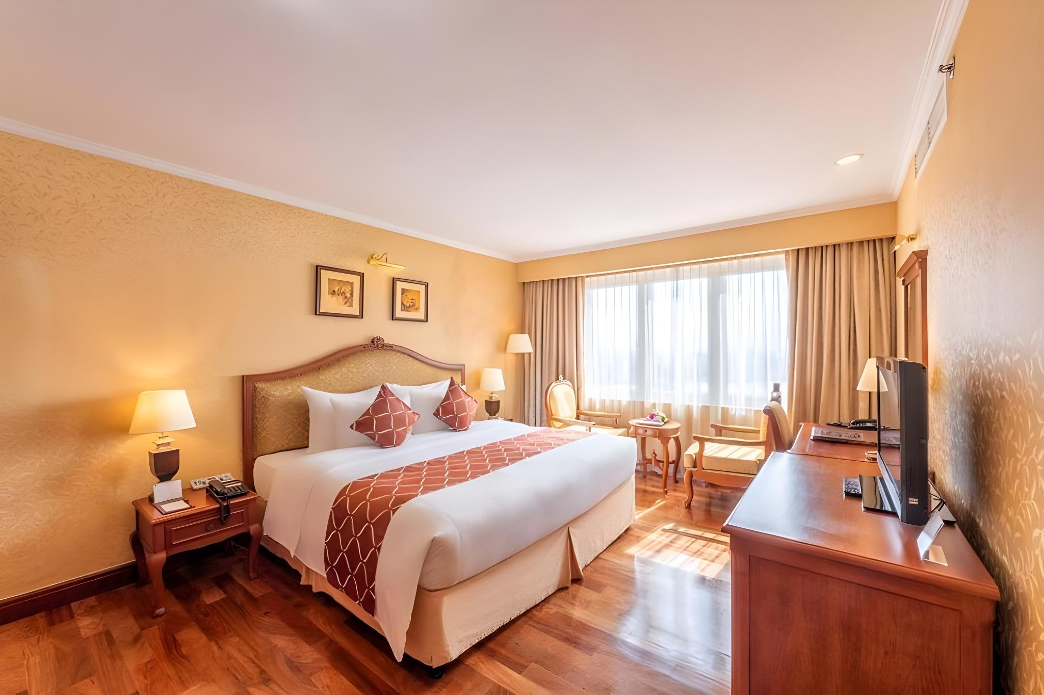 Senior, Deluxe, Double Bed, City View