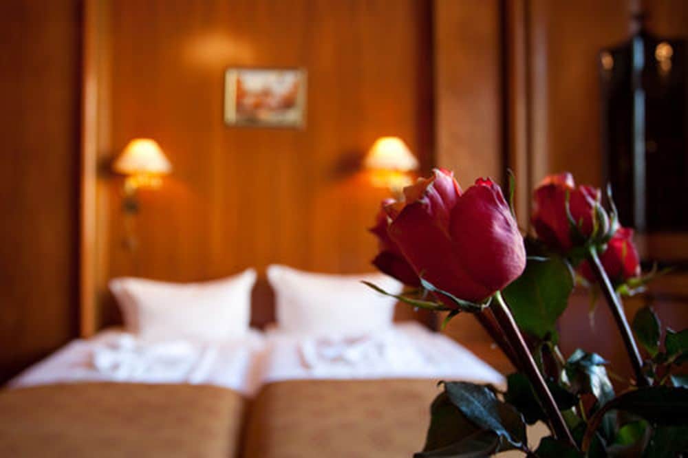 Hotel Aster 34/64