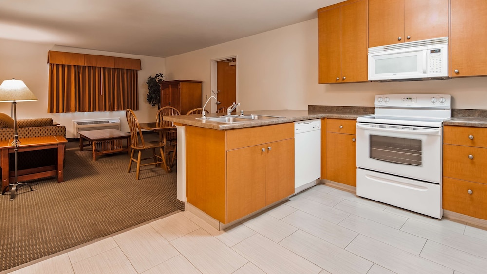 Best Western Rose Quartz Inn 8/40