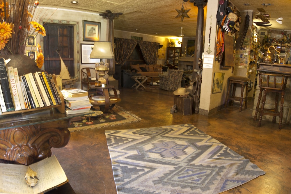 River House Lodge 42/50