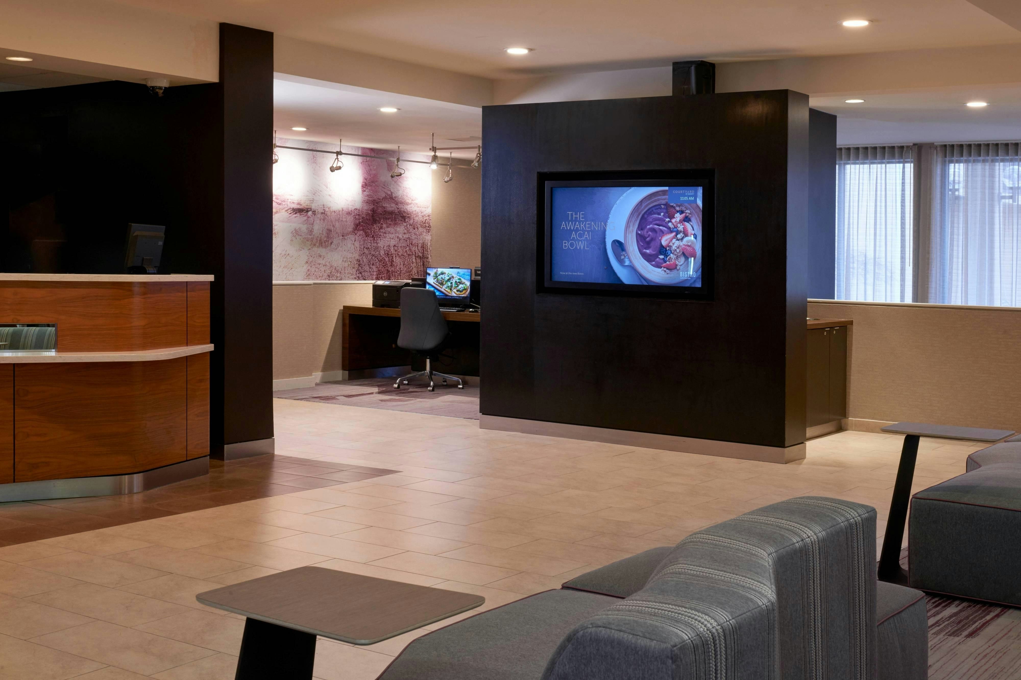 Courtyard By Marriott Detroit Metropolitan Airport Romulus 1/10