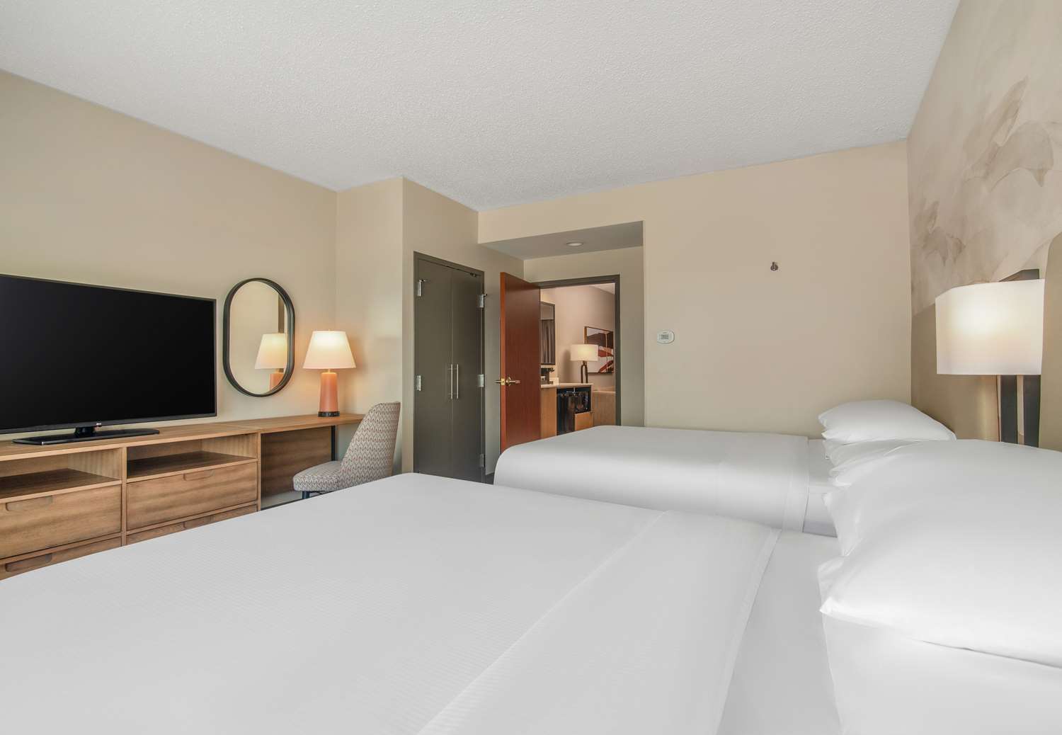 2 ROOMS, SUITE, 2 QUEEN BEDS, BALCONY
