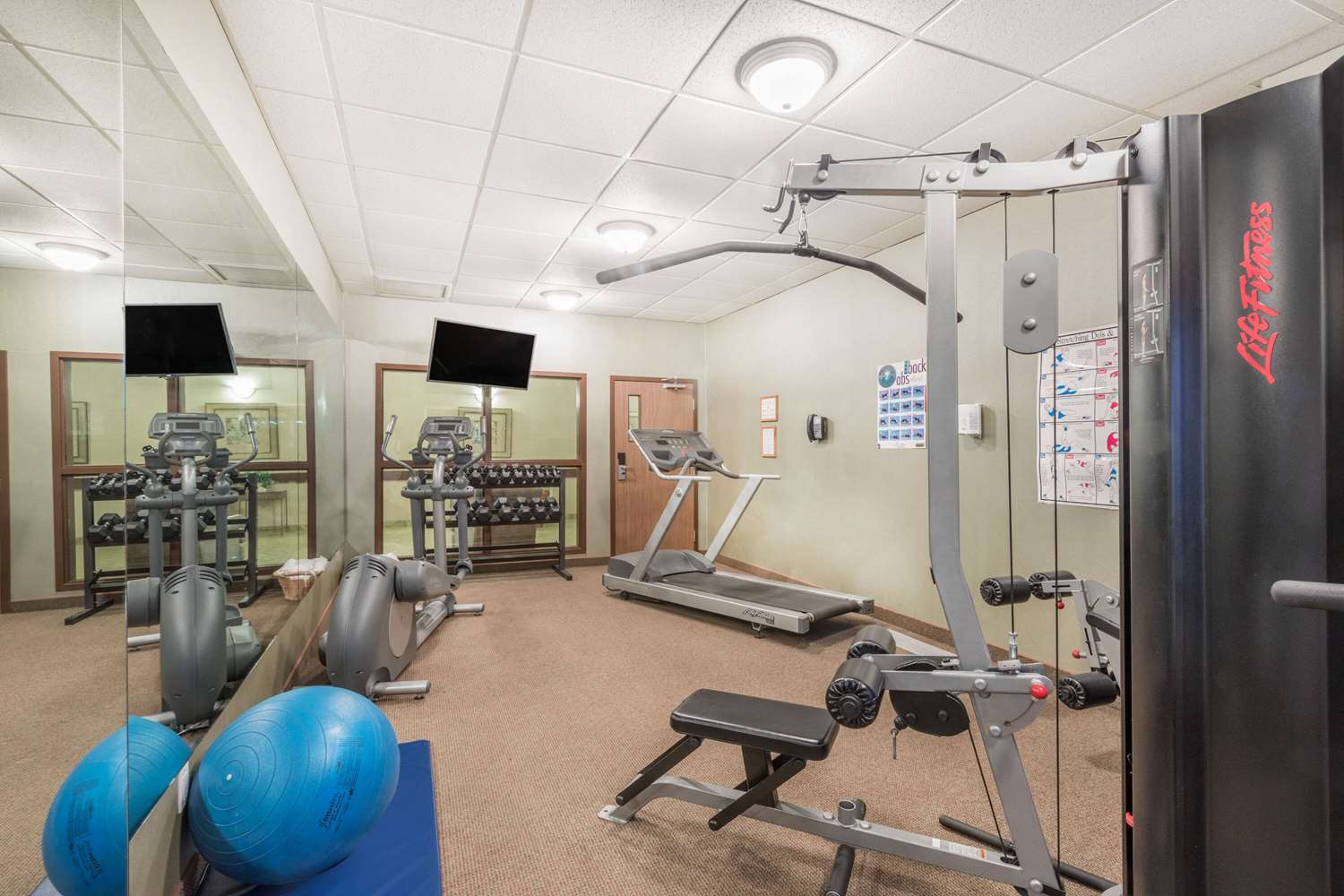 Ramada Clairmont/Grande Prairie 8/17
