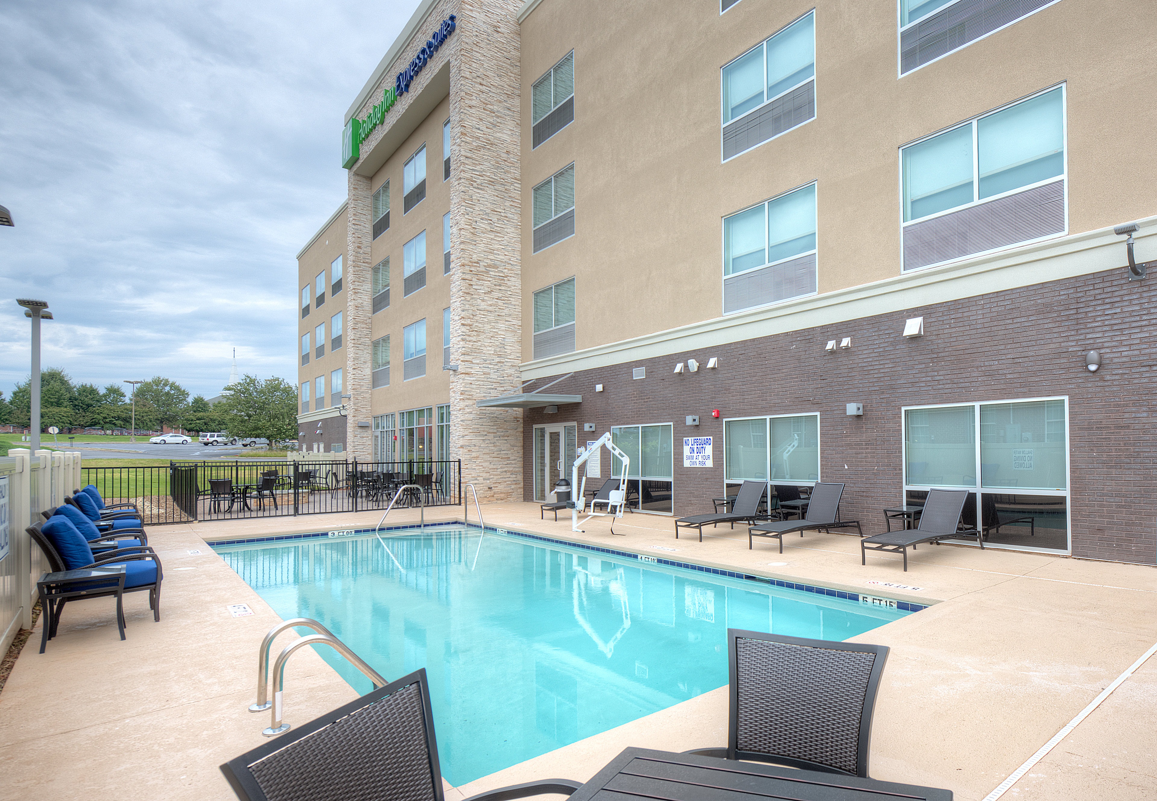 Holiday Inn Express Suites Fort Mill 2/62