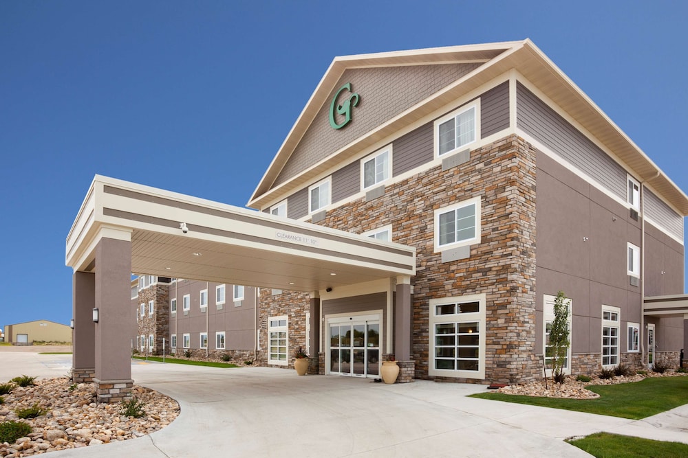 GrandStay Hotel and Suites 7/63