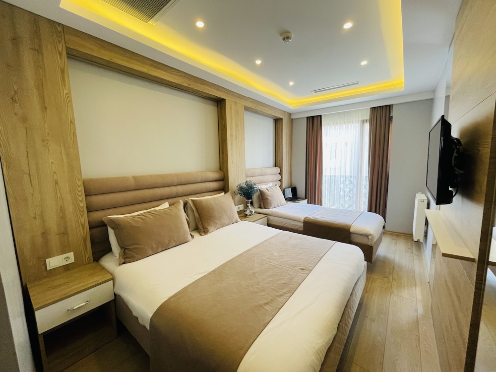 Zem Hotel 13/45
