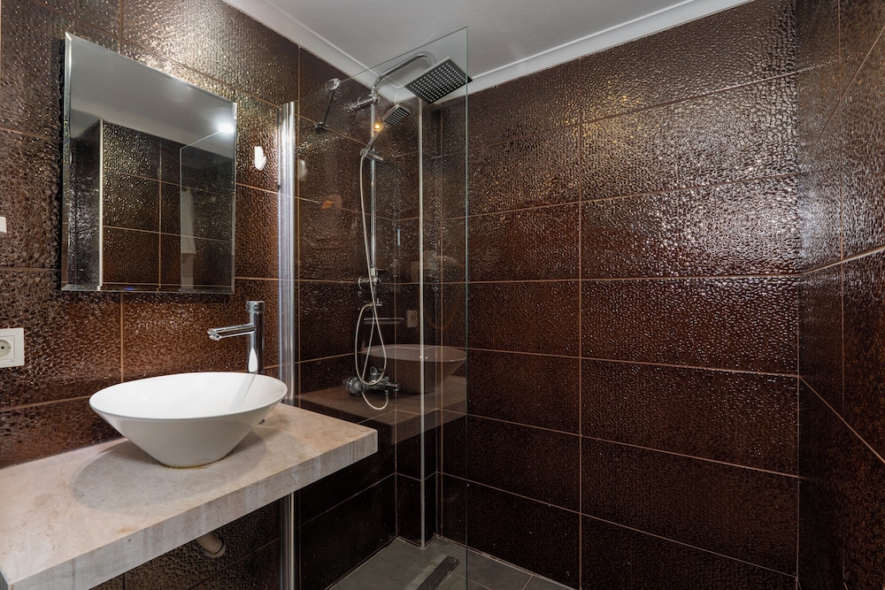 Olivias Group Hotel 40/42