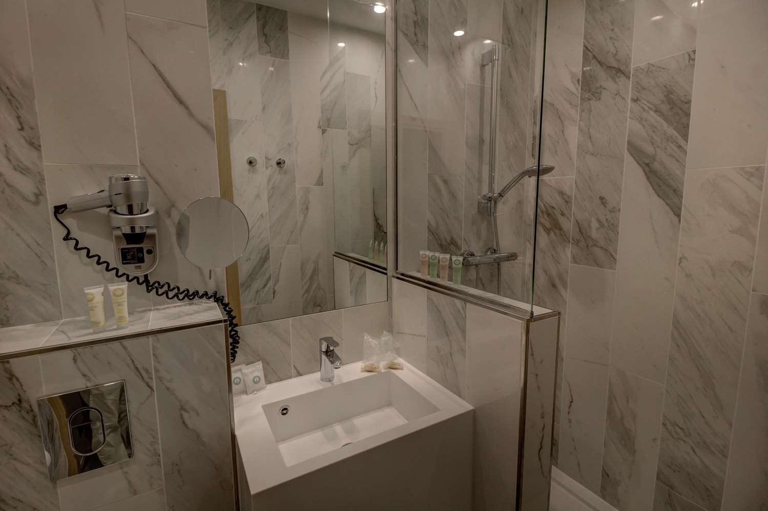 Best Western Plus Hotel Comedie Saint-Roch 56/58