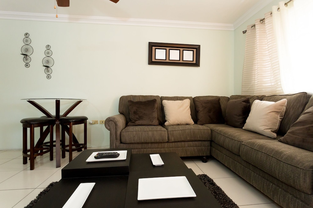 The Y Guest Apartment 10/17