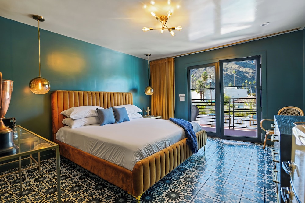 SUPERIOR, DOUBLE BED