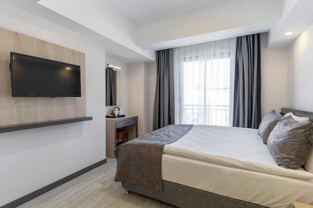 Irenic Hotel 25/49