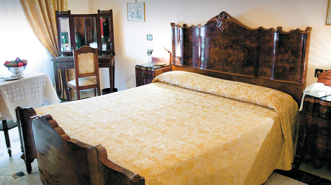 Alla Rocca Hotel 7/26