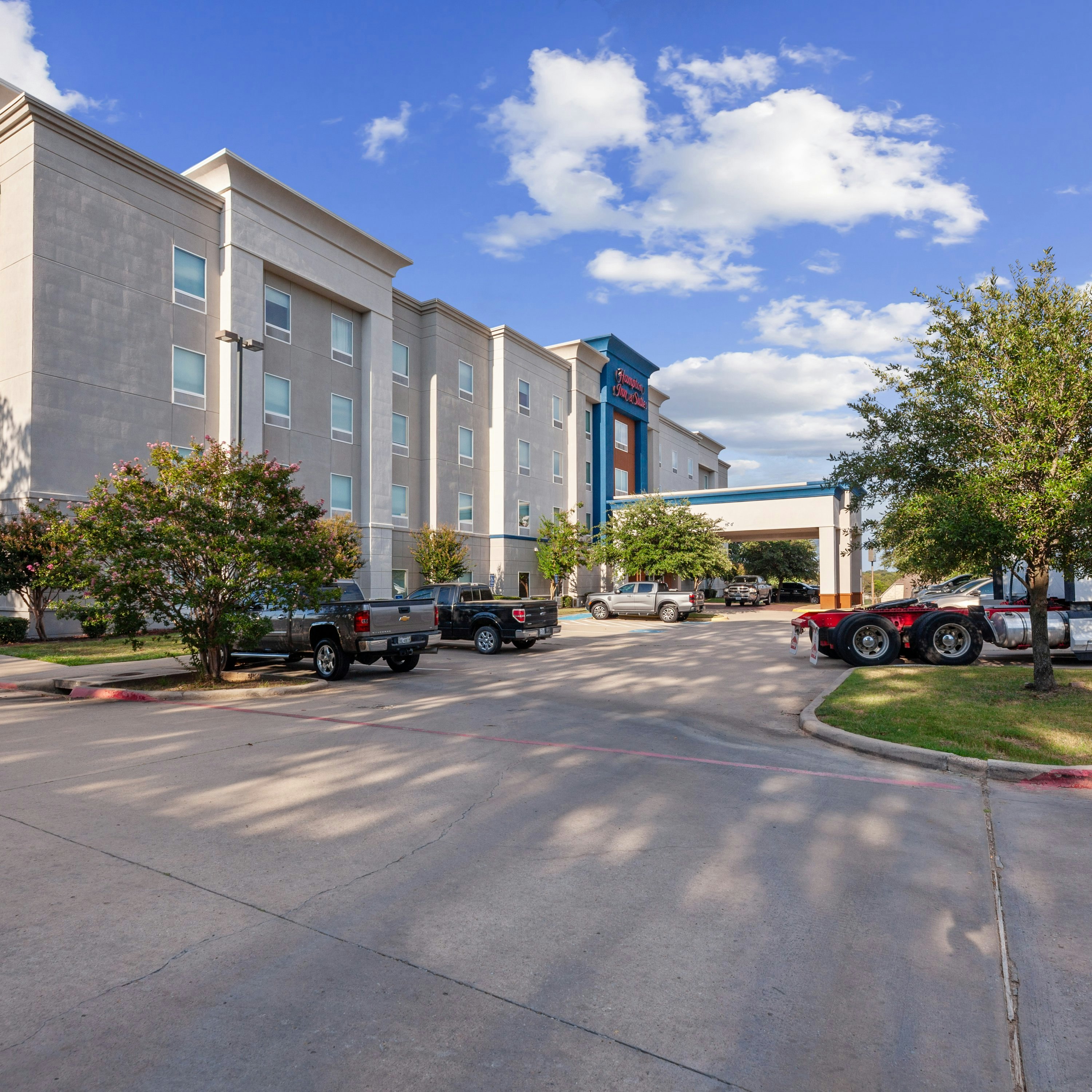 Hampton Inn and Suites Denison, TX 50/60