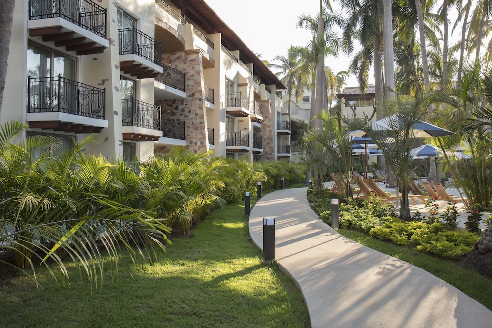 The Hacienda at Krystal Grand Puerto Vallarta 21/30