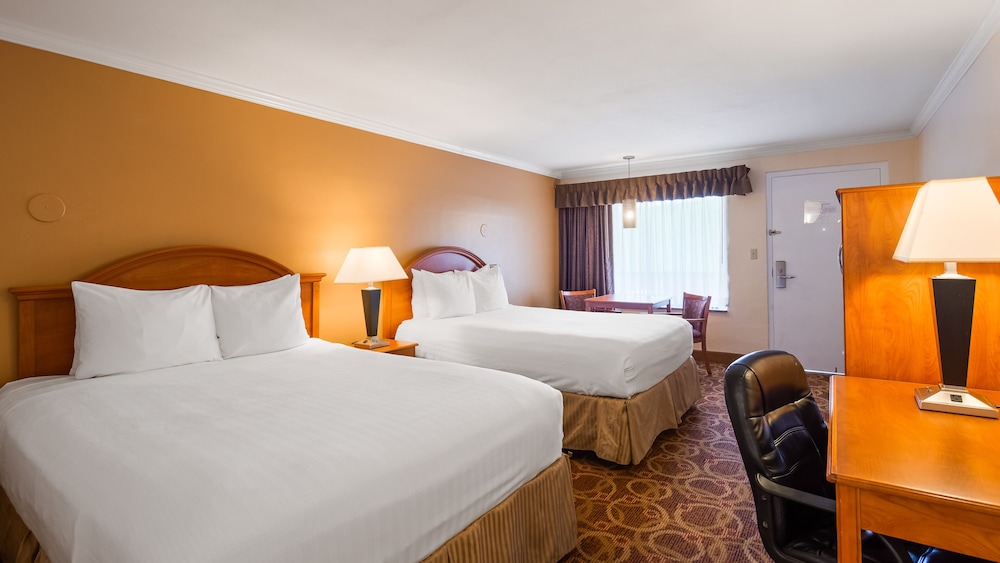 Sturgis Lodge & Suites, Travelodge by Wyndham 20/36