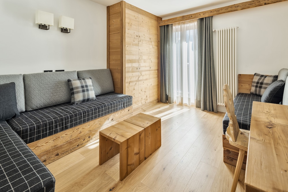 Camina Suite & Spa 36/50