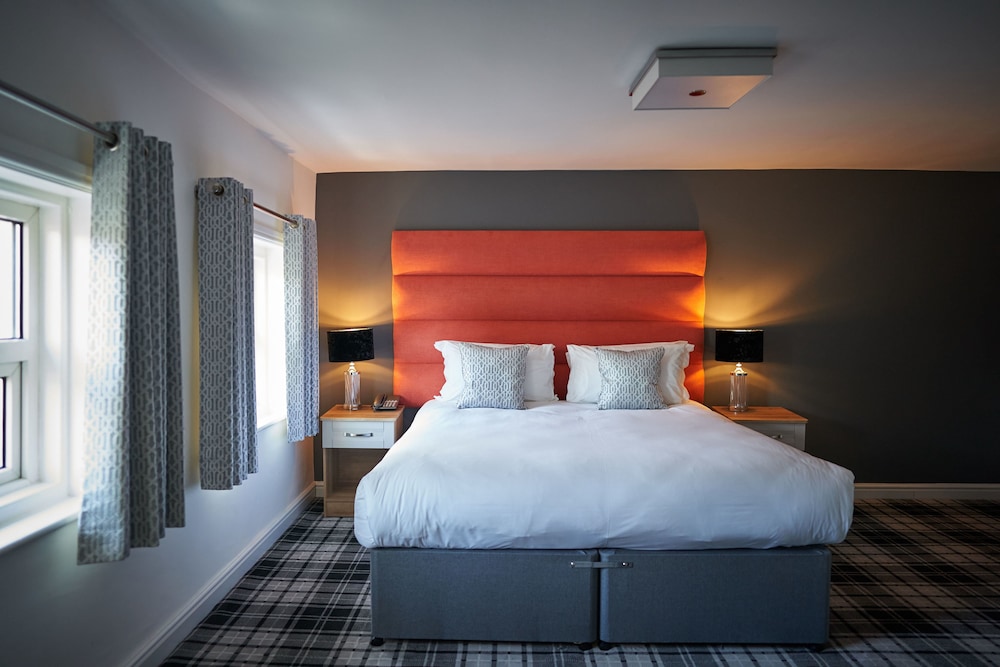 The Kirkfield Hotel 5/33