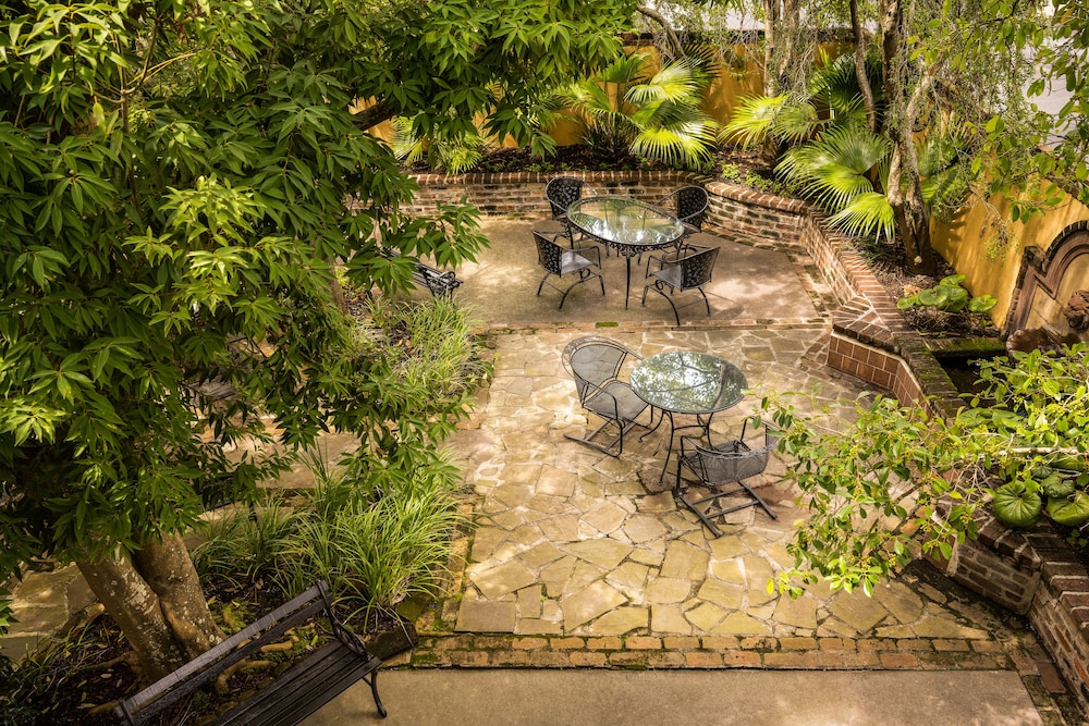 Jasmine House Inn 29/35
